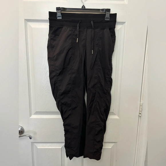 Lululemon Street To Studio Pant II *Unlined 28"
Black  size 6 - Picture 4 of 8